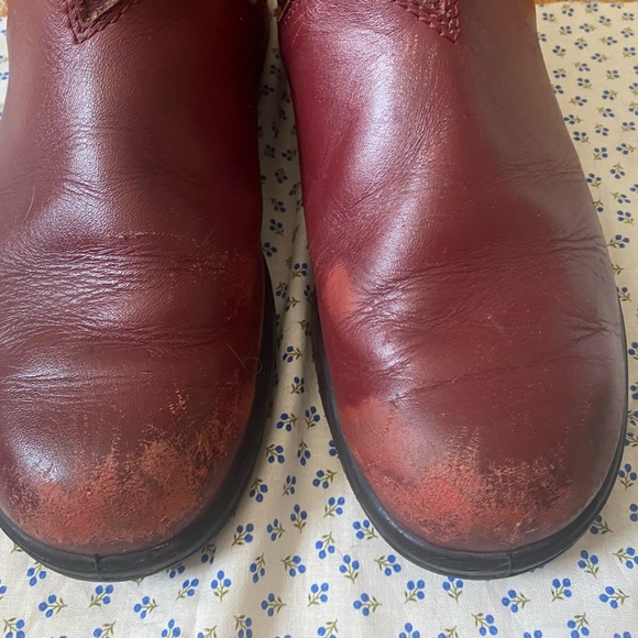 Burgundy Blundstones - Picture 3 of 3